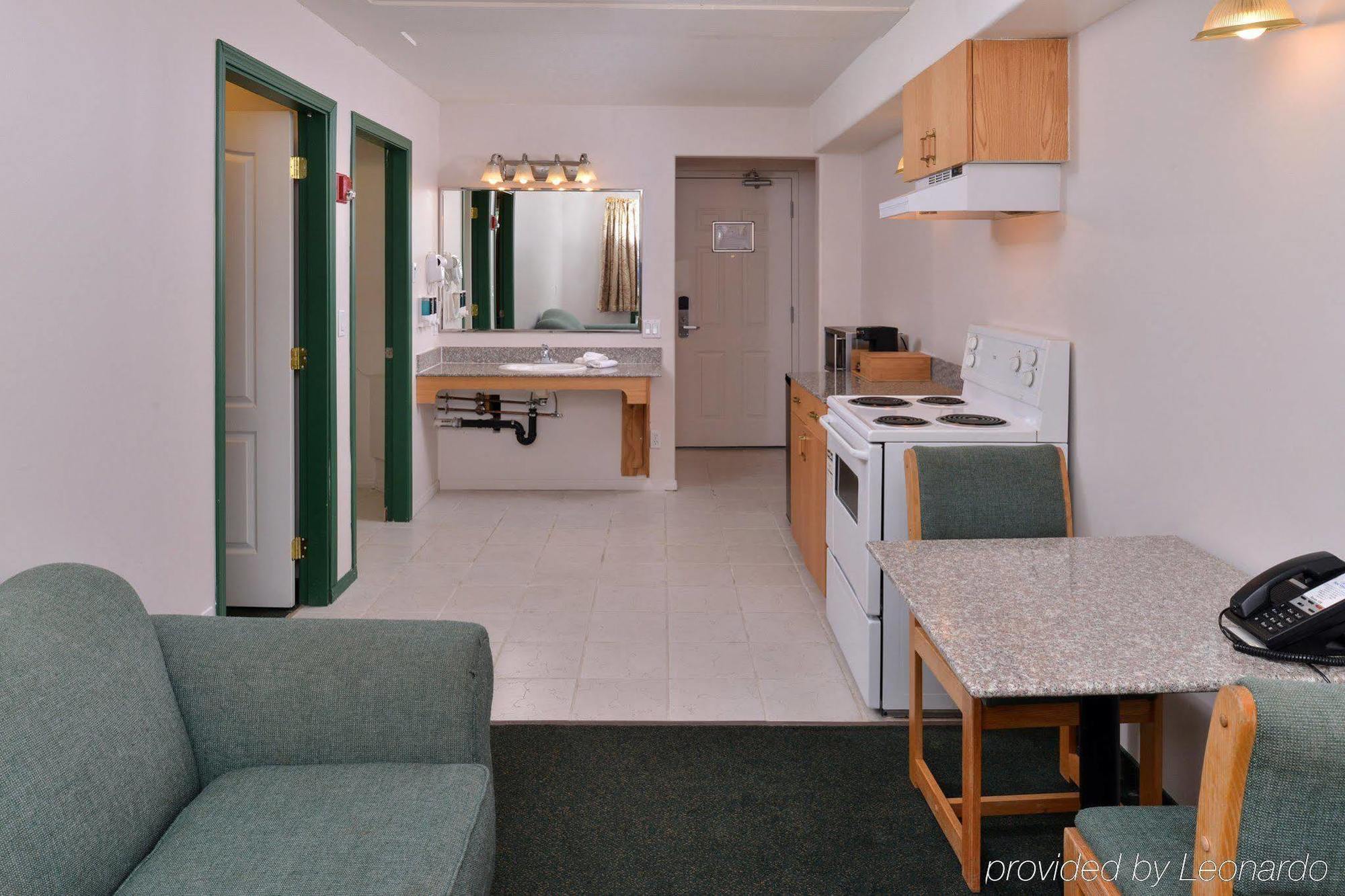 Canadas Best Value Inn Valemount Dış mekan fotoğraf