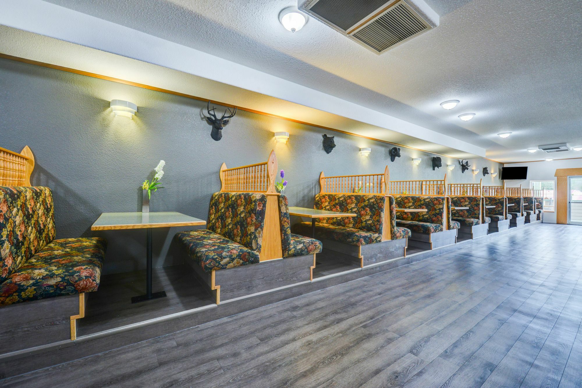 Canadas Best Value Inn Valemount Dış mekan fotoğraf